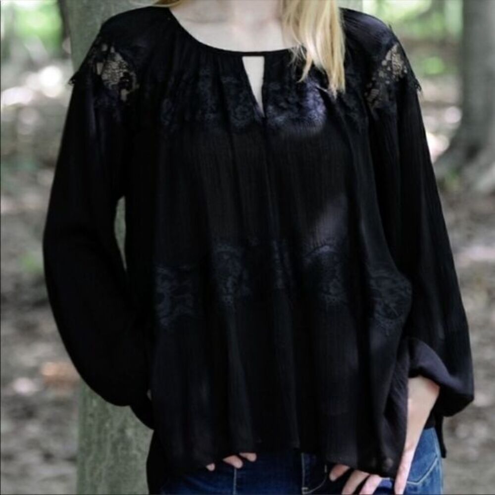 Spliced Lace Top - Picture 11 of 16